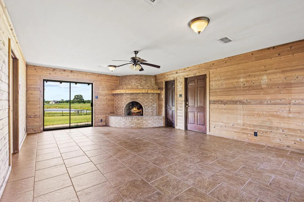 1203 County Road 3100 Clarksville, TX 75426