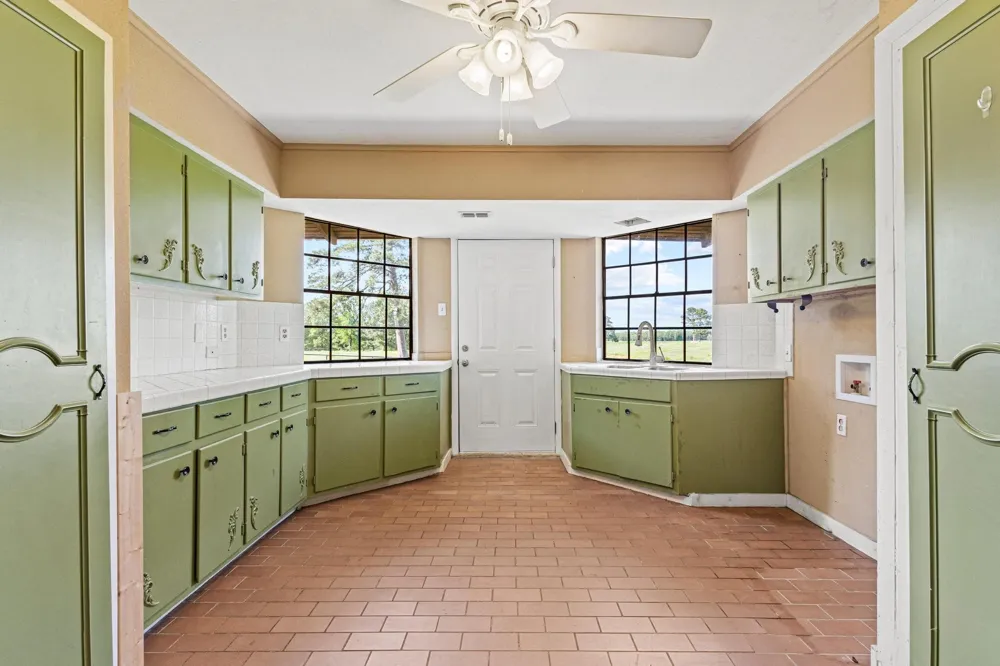 1203 County Road 3100 Clarksville, TX 75426