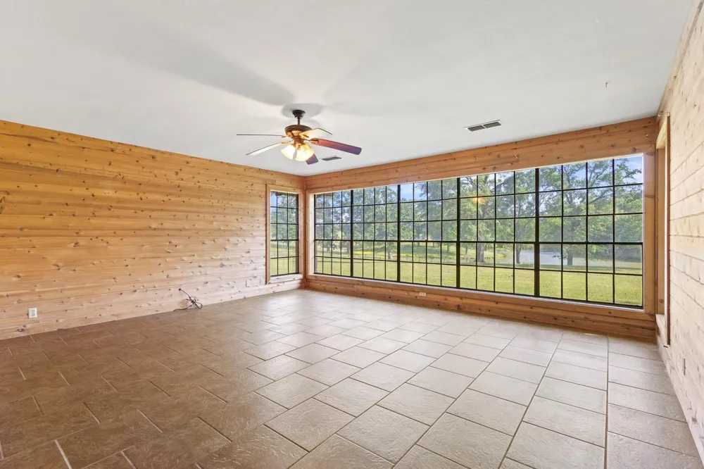 1203 County Road 3100 Clarksville, TX 75426