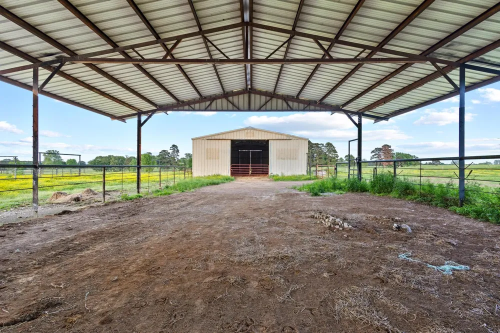 1203 County Road 3100 Clarksville, TX 75426
