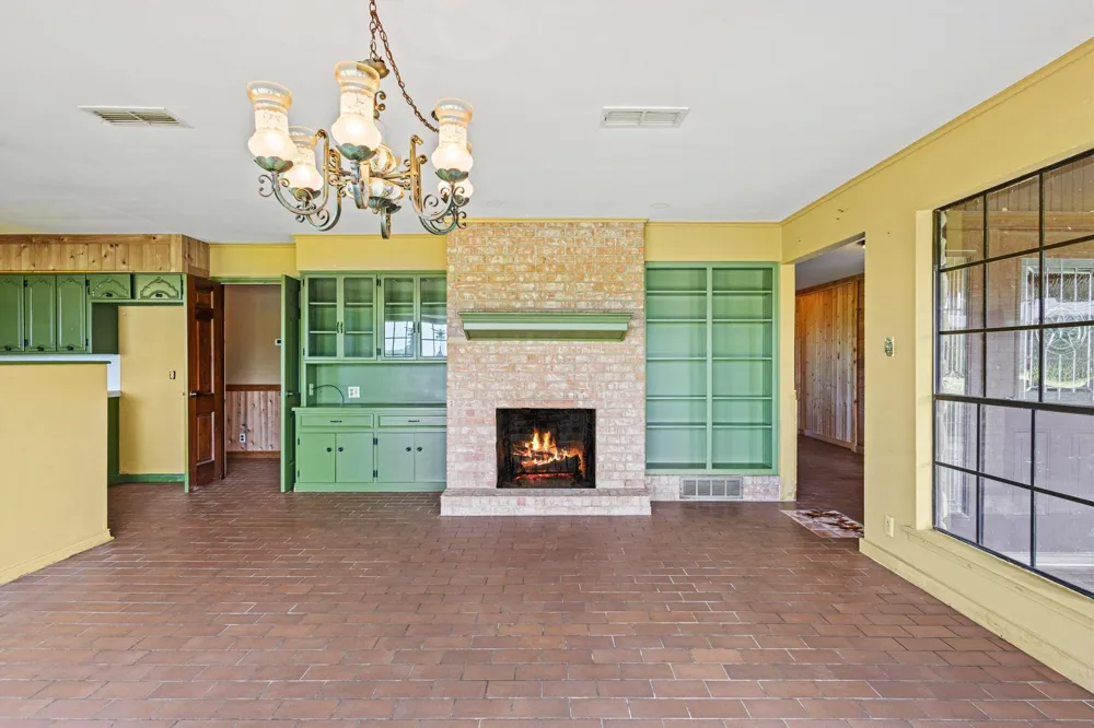 1203 County Road 3100 Clarksville, TX 75426