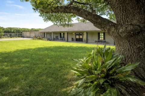 1083 Holmes Drive