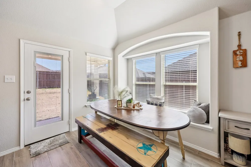 212 Magnolia Drive Azle, TX 76020