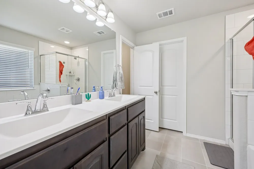 212 Magnolia Drive Azle, TX 76020