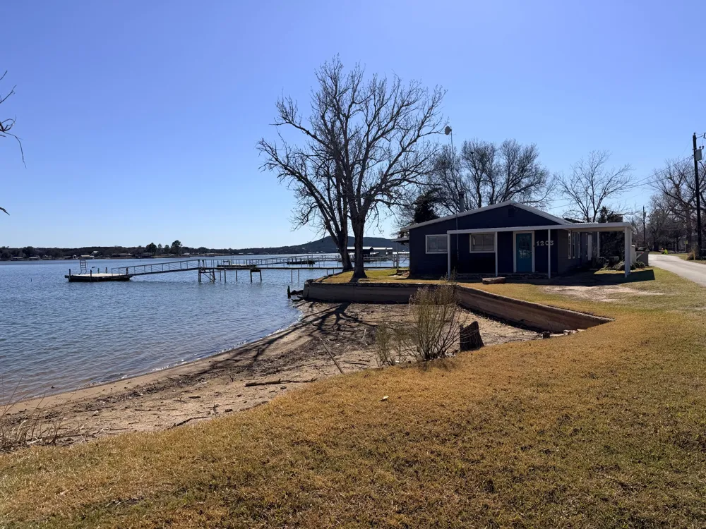 1203 McGinnis Point Graford, TX 76449