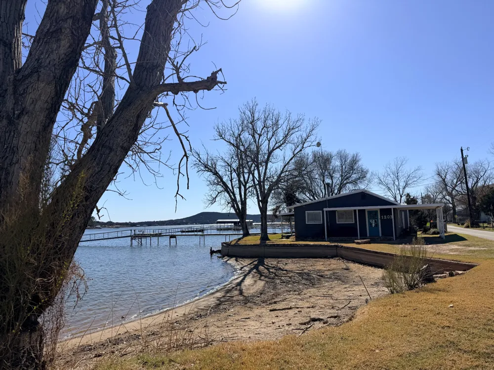 1203 McGinnis Point Graford, TX 76449