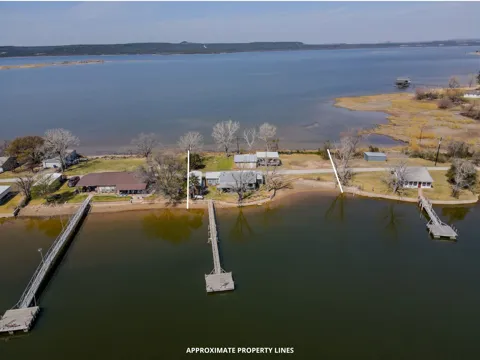 1203 McGinnis Point