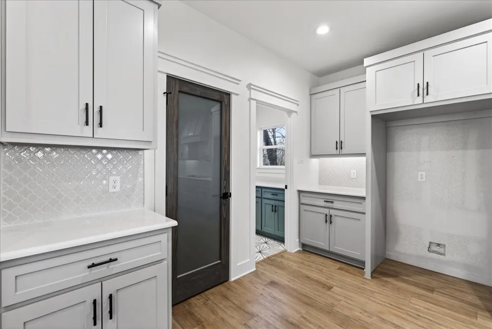 114 Castlewood Road Enchanted Oaks, TX 75156
