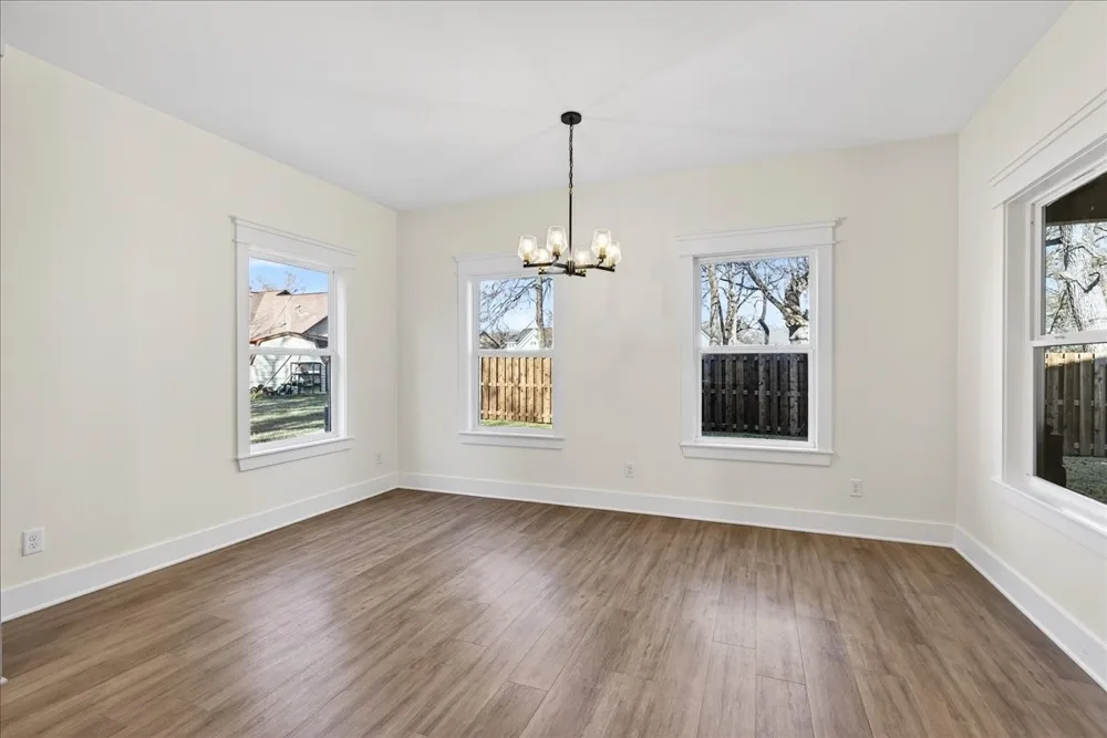 114 Castlewood Road Enchanted Oaks, TX 75156