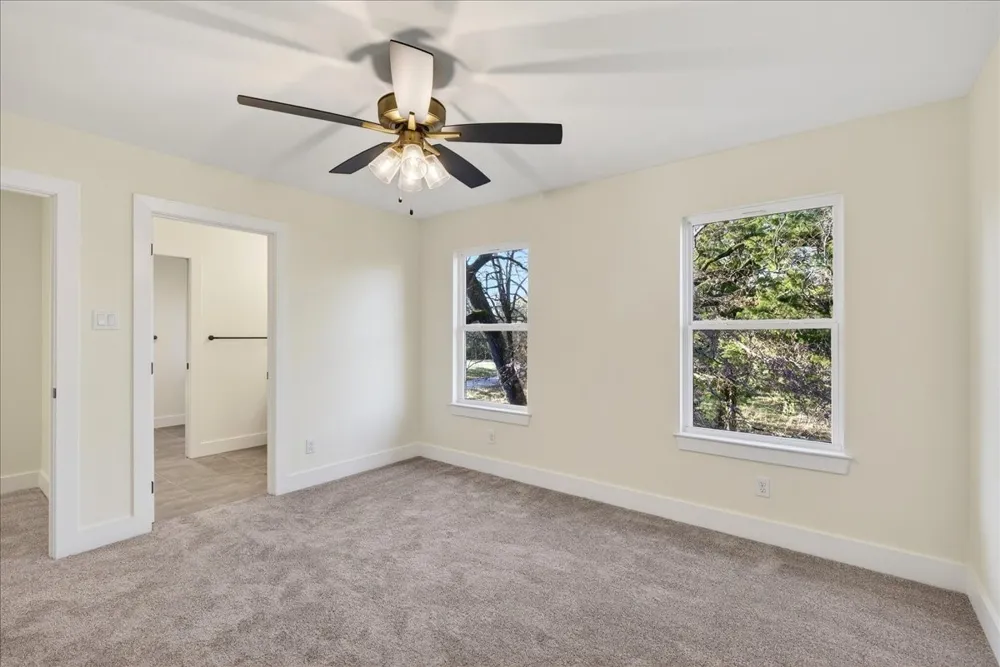 114 Castlewood Road Enchanted Oaks, TX 75156