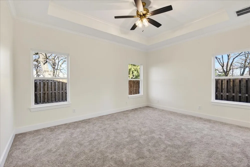 114 Castlewood Road Enchanted Oaks, TX 75156