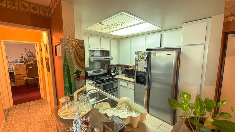 700 W 3rd #314 Santa Ana, CA 92701