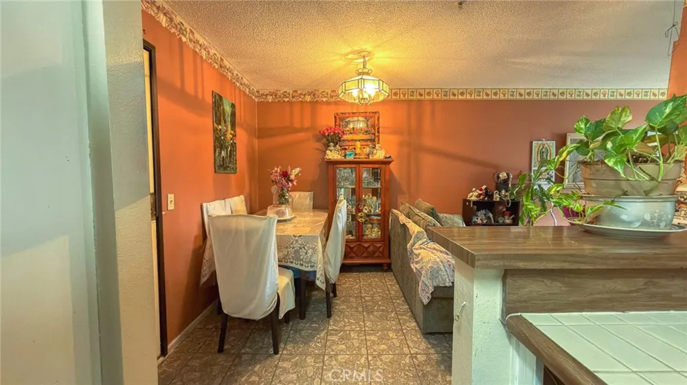 700 W 3rd #314 Santa Ana, CA 92701