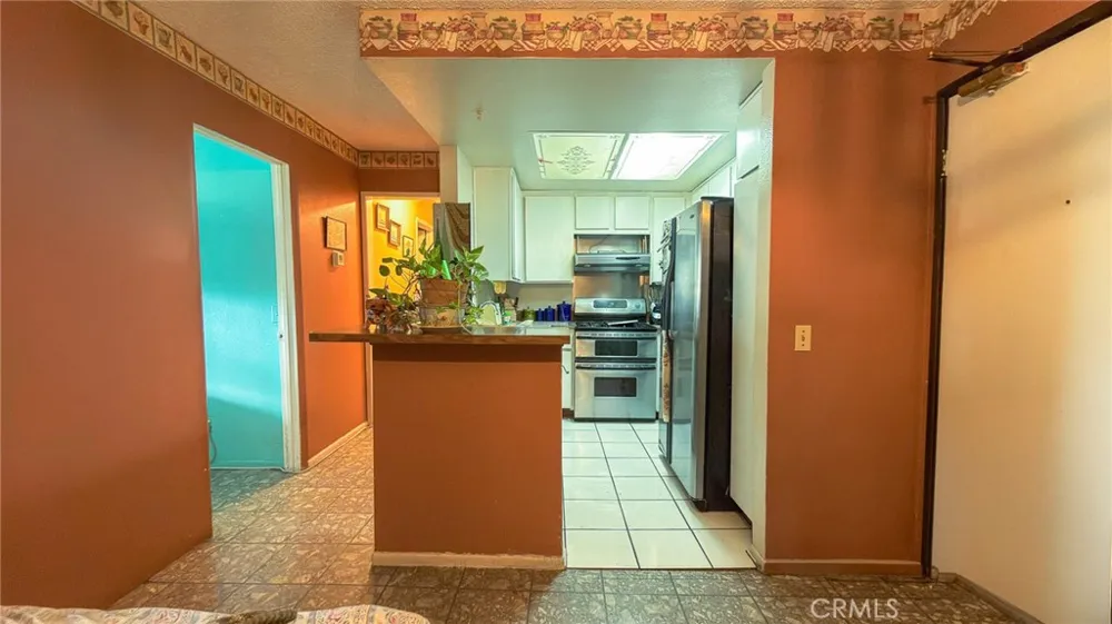 700 W 3rd #314 Santa Ana, CA 92701