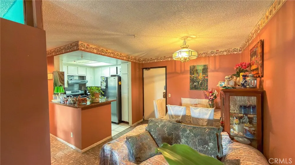 700 W 3rd #314 Santa Ana, CA 92701