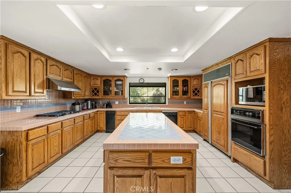 15930 Esquilime Chino Hills, CA 91709