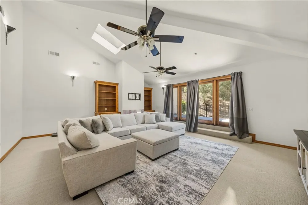 15930 Esquilime Chino Hills, CA 91709
