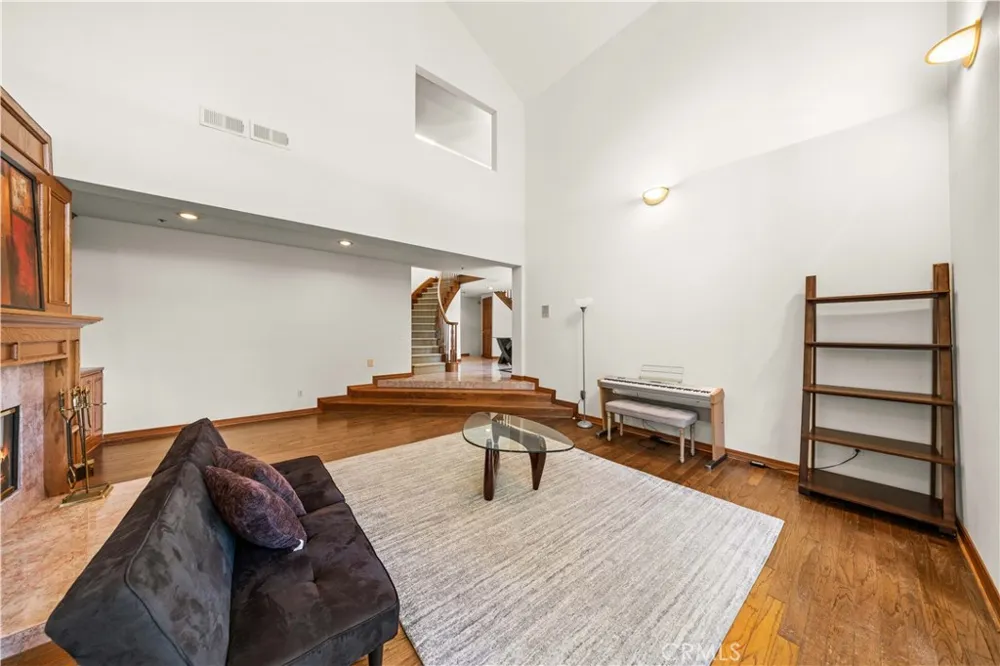 15930 Esquilime Chino Hills, CA 91709