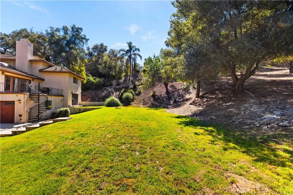 15930 Esquilime Chino Hills, CA 91709