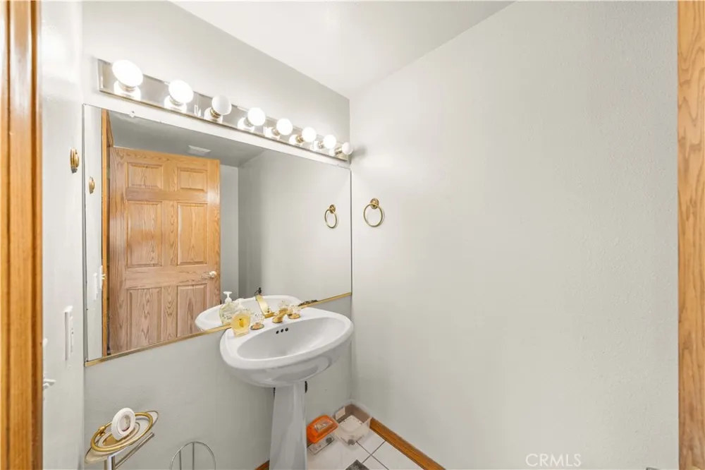 15930 Esquilime Chino Hills, CA 91709