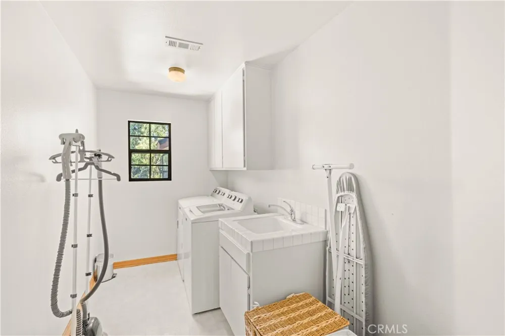 15930 Esquilime Chino Hills, CA 91709