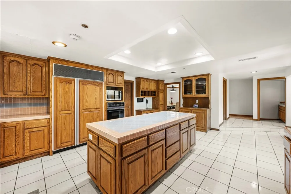 15930 Esquilime Chino Hills, CA 91709