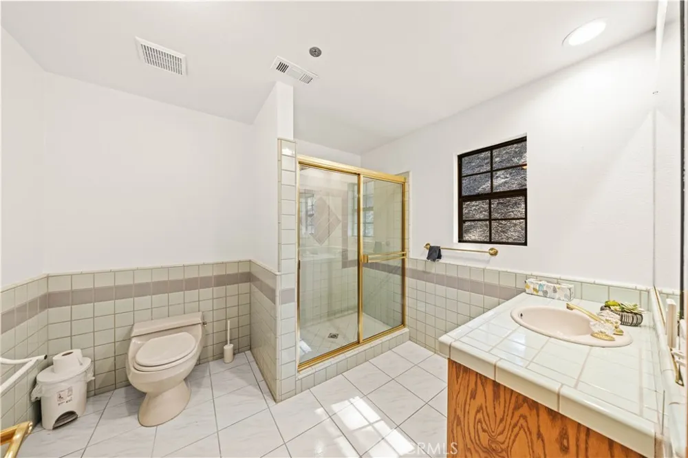 15930 Esquilime Chino Hills, CA 91709