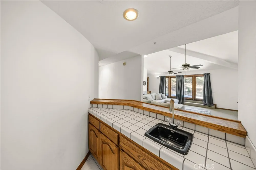 15930 Esquilime Chino Hills, CA 91709