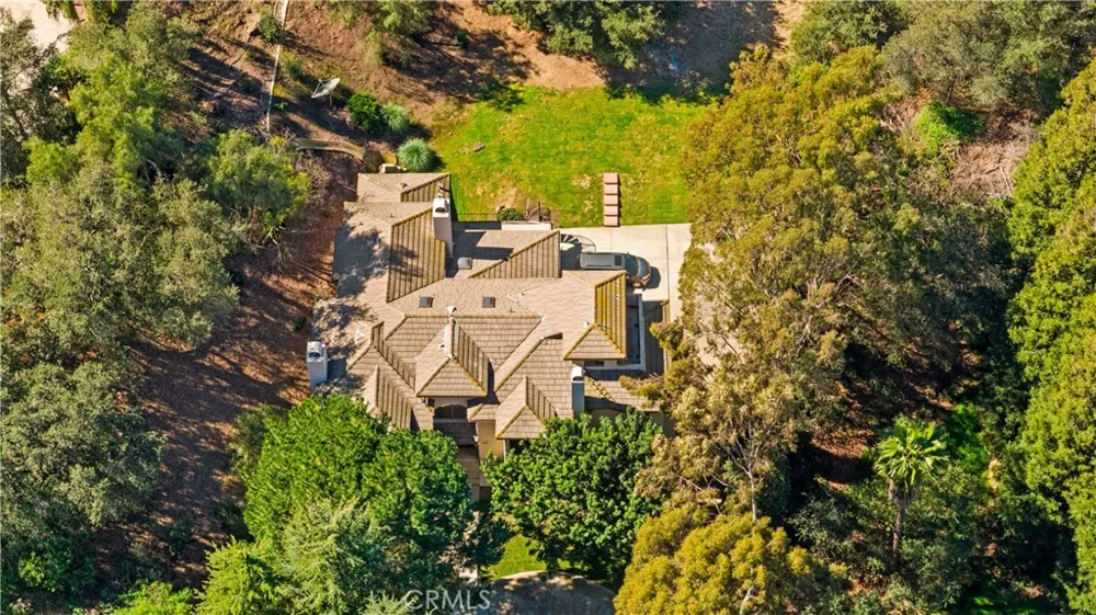 15930 Esquilime Chino Hills, CA 91709