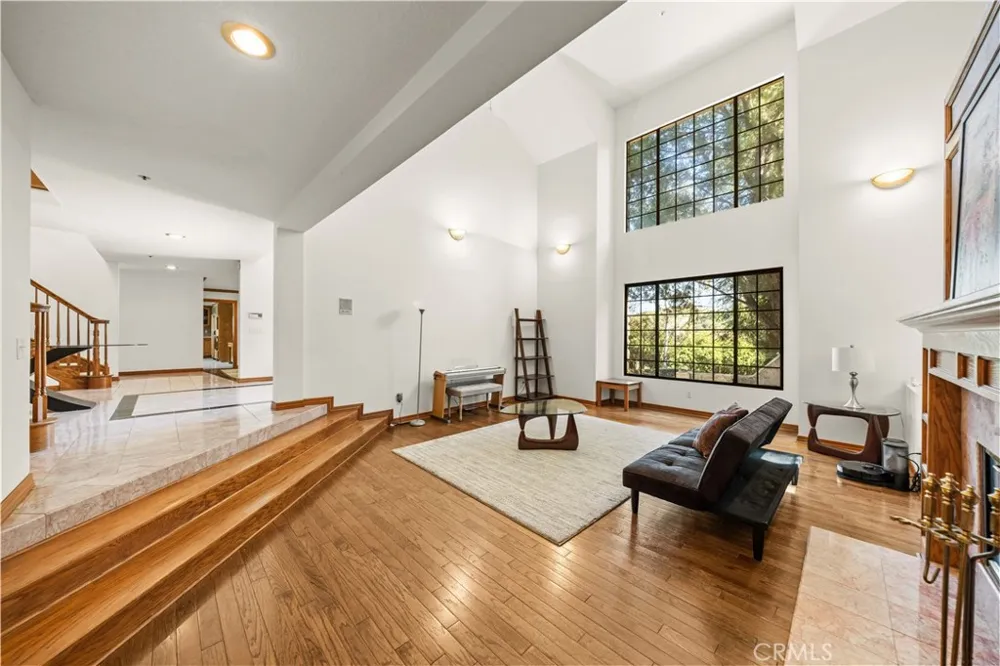15930 Esquilime Chino Hills, CA 91709