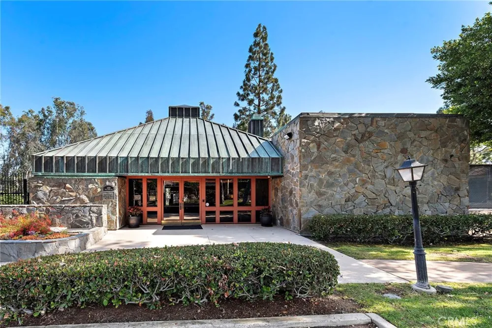 10262 St Cloud North Tustin, CA 92705