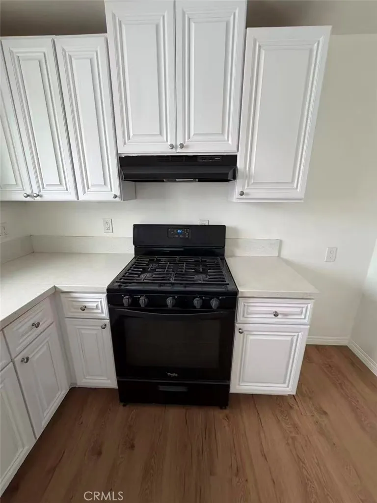 15821 S Myrtle Tustin, CA 92780