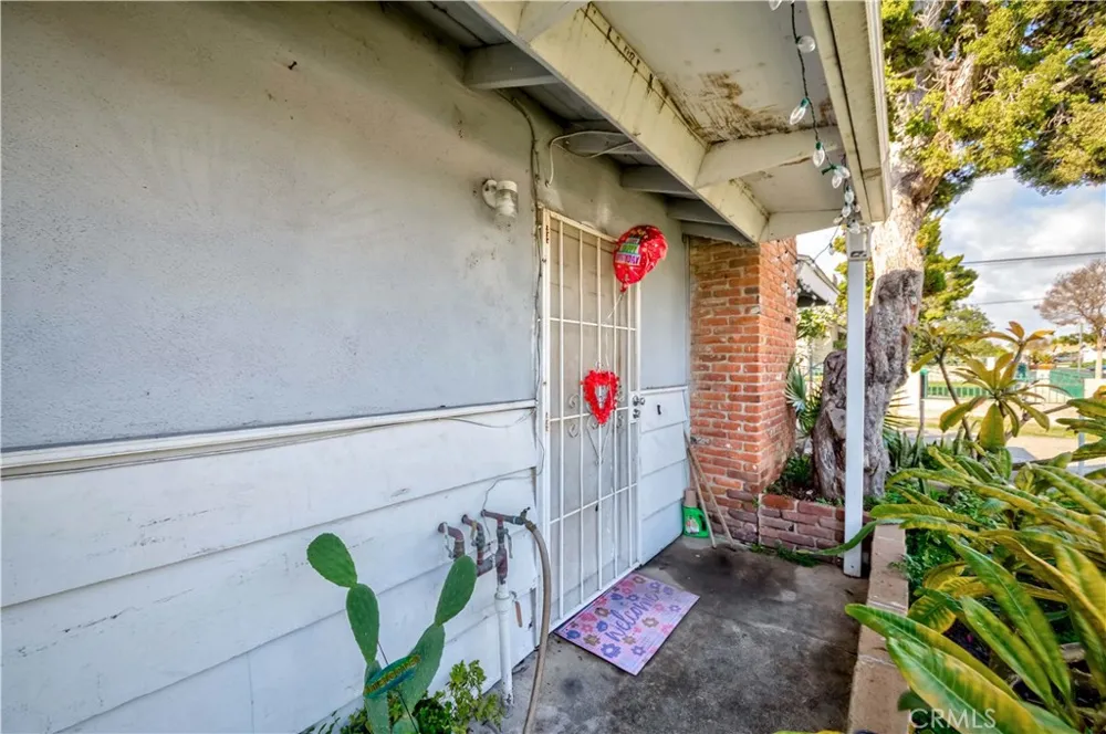 15821 S Myrtle Tustin, CA 92780