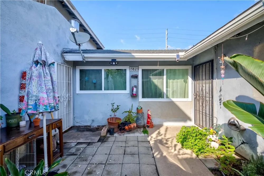 15821 S Myrtle Tustin, CA 92780
