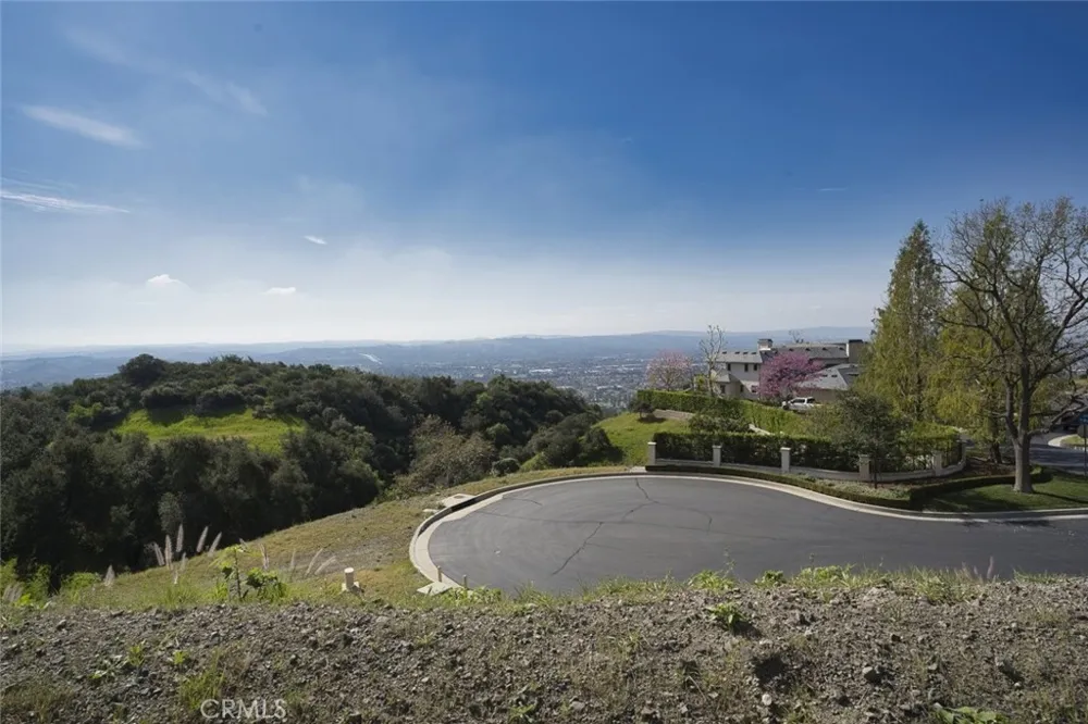 685 Gordon Highlands Road Glendora, CA 91741