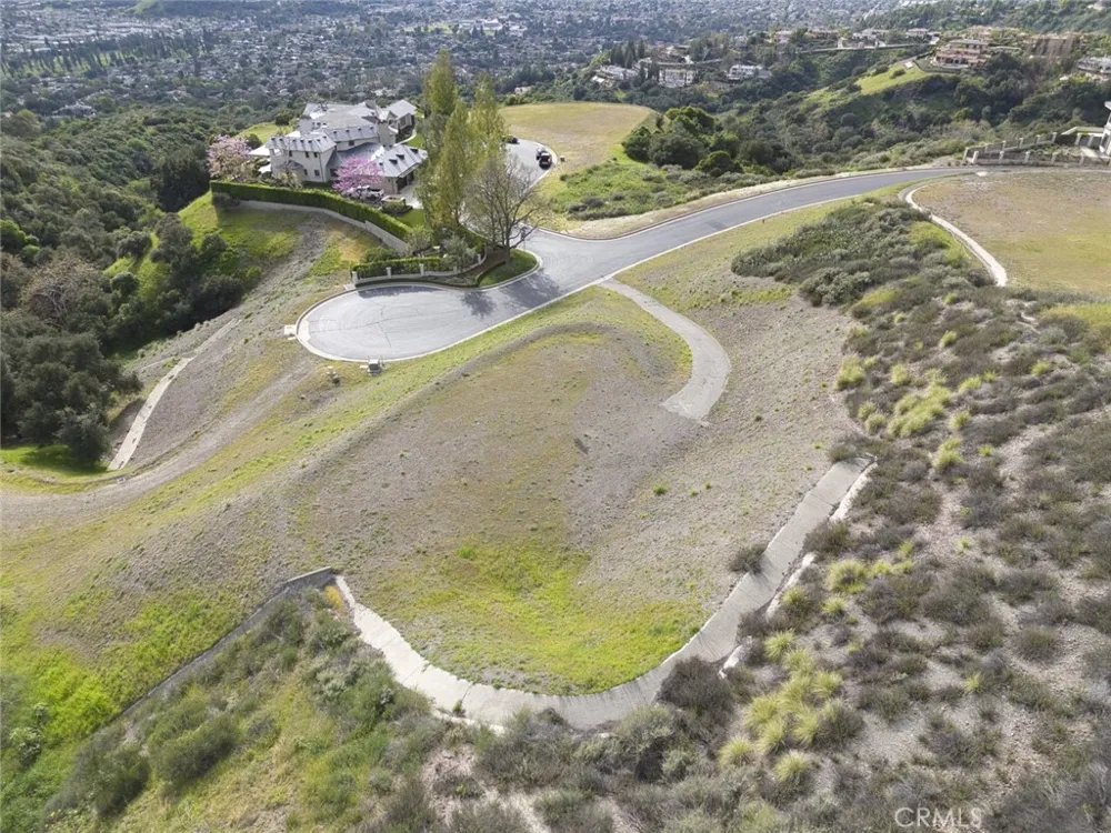 685 Gordon Highlands Road Glendora, CA 91741
