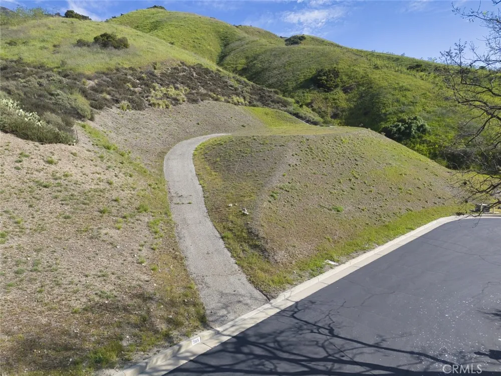 685 Gordon Highlands Road Glendora, CA 91741