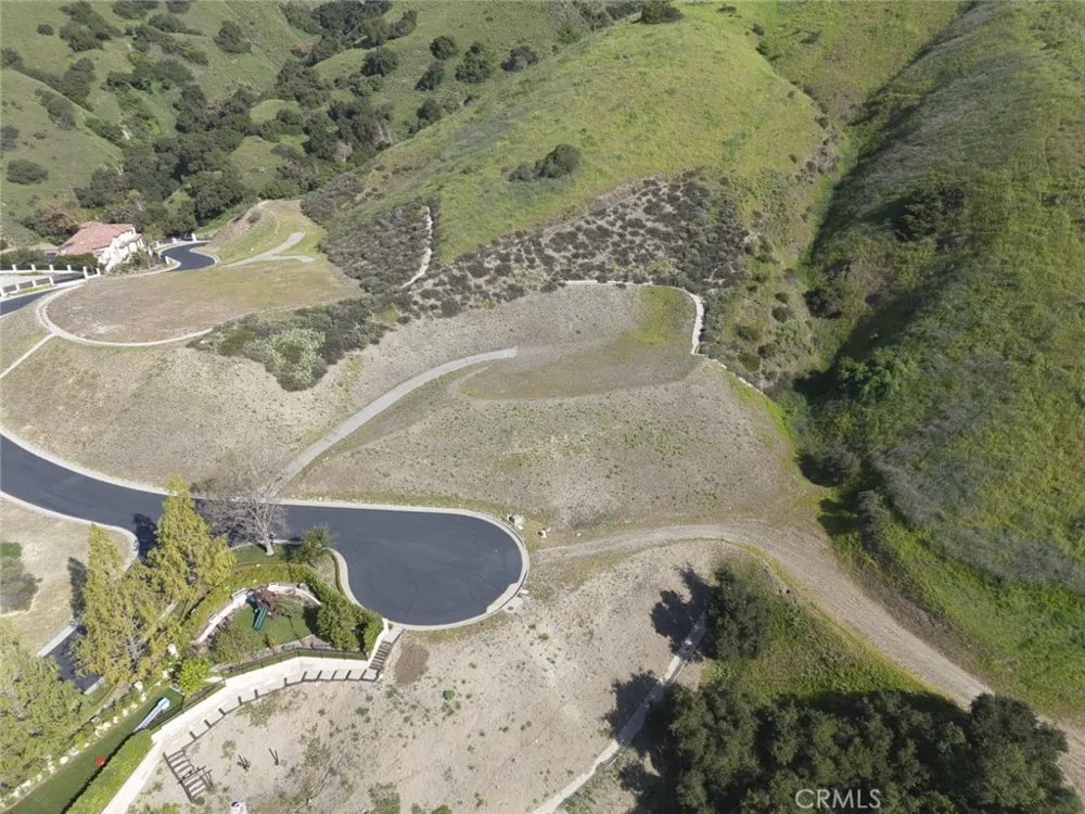 685 Gordon Highlands Road Glendora, CA 91741