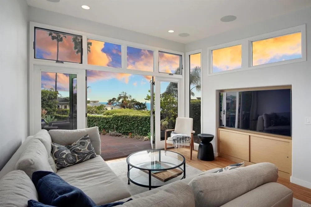 152 7th Street Del Mar, CA 92014