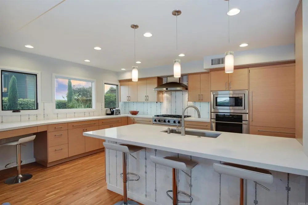 152 7th Street Del Mar, CA 92014