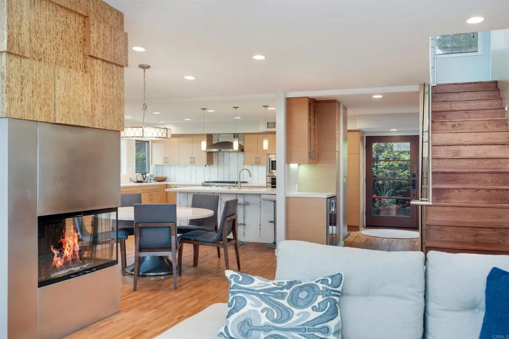 152 7th Street Del Mar, CA 92014