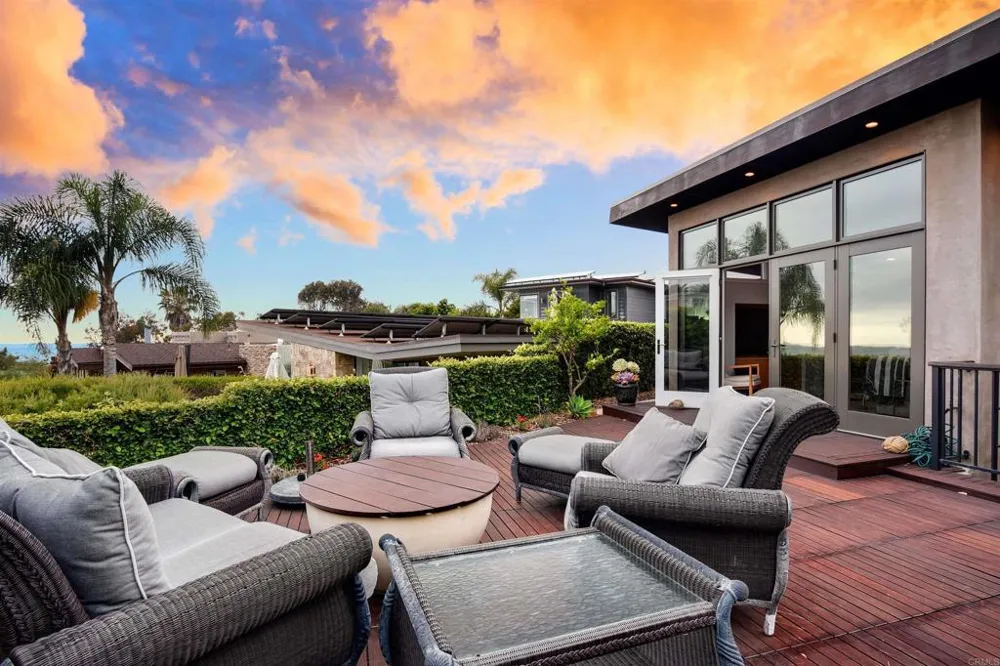 152 7th Street Del Mar, CA 92014