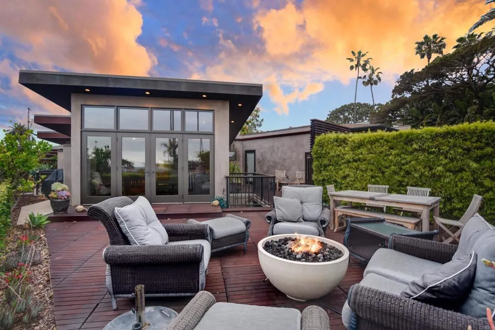 152 7th Street Del Mar, CA 92014