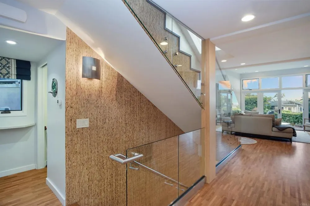 152 7th Street Del Mar, CA 92014
