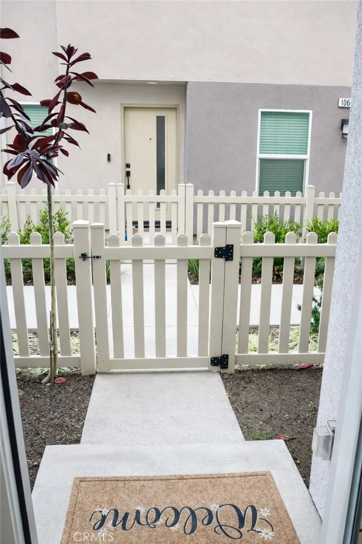 10891 Scottsbluff Stanton, CA 90680