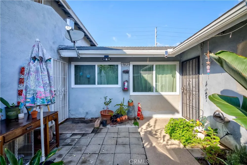 15821 S Myrtle Tustin, CA 92780
