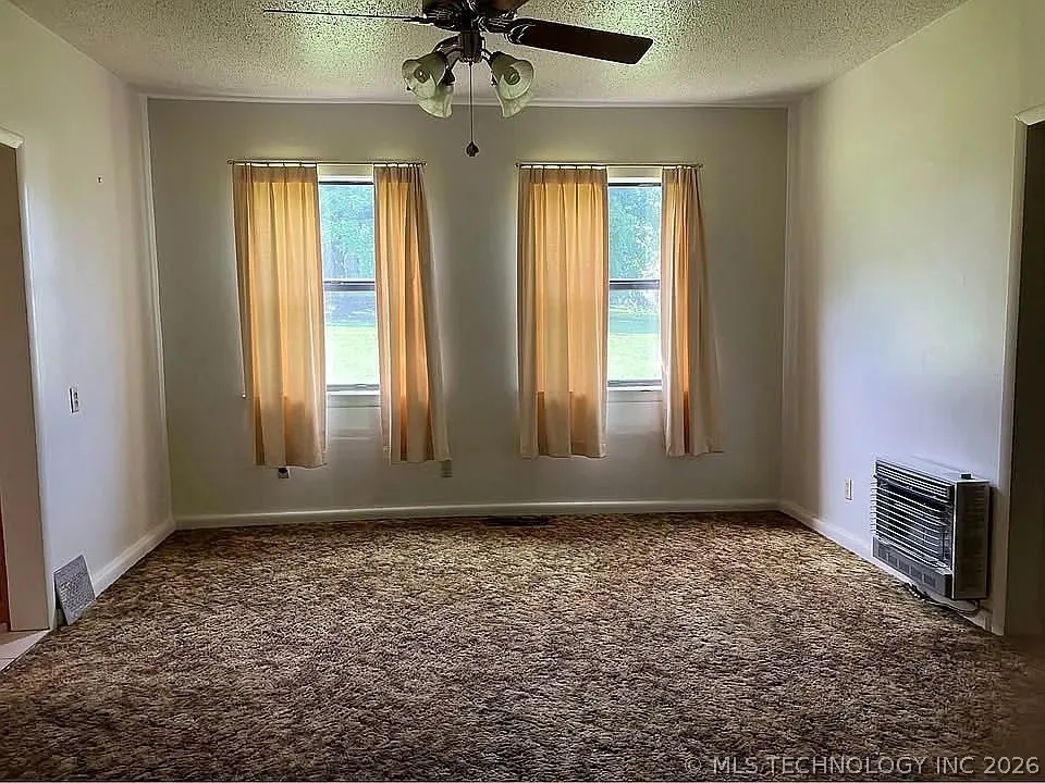 504 S Seminole Weleetka, OK 74880