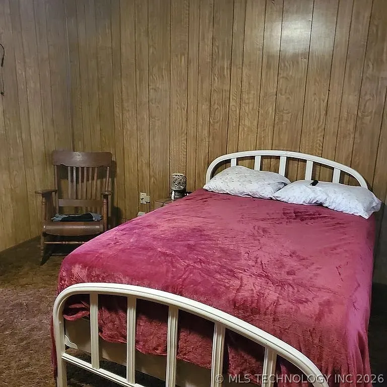 504 S Seminole Weleetka, OK 74880