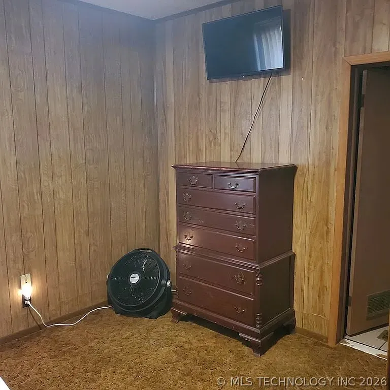 504 S Seminole Weleetka, OK 74880