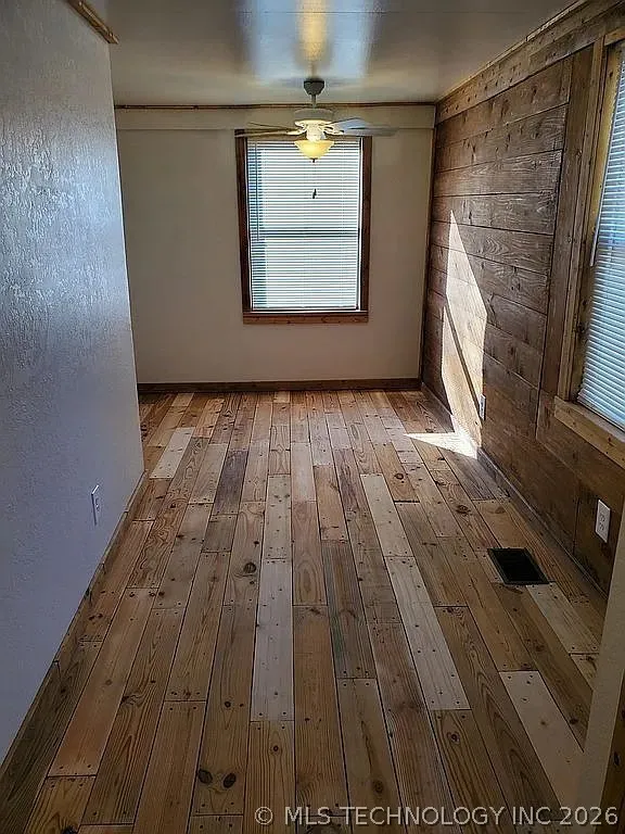 504 S Seminole Weleetka, OK 74880